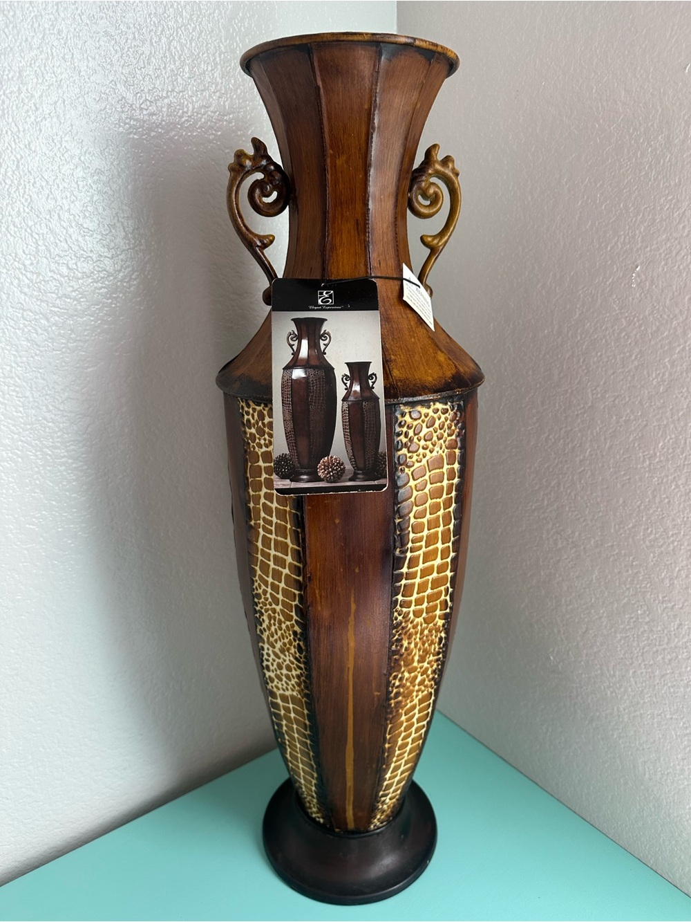 HOSLEY Decorative Embossed Metal Floor 26” Vase with a tag-used-great condition